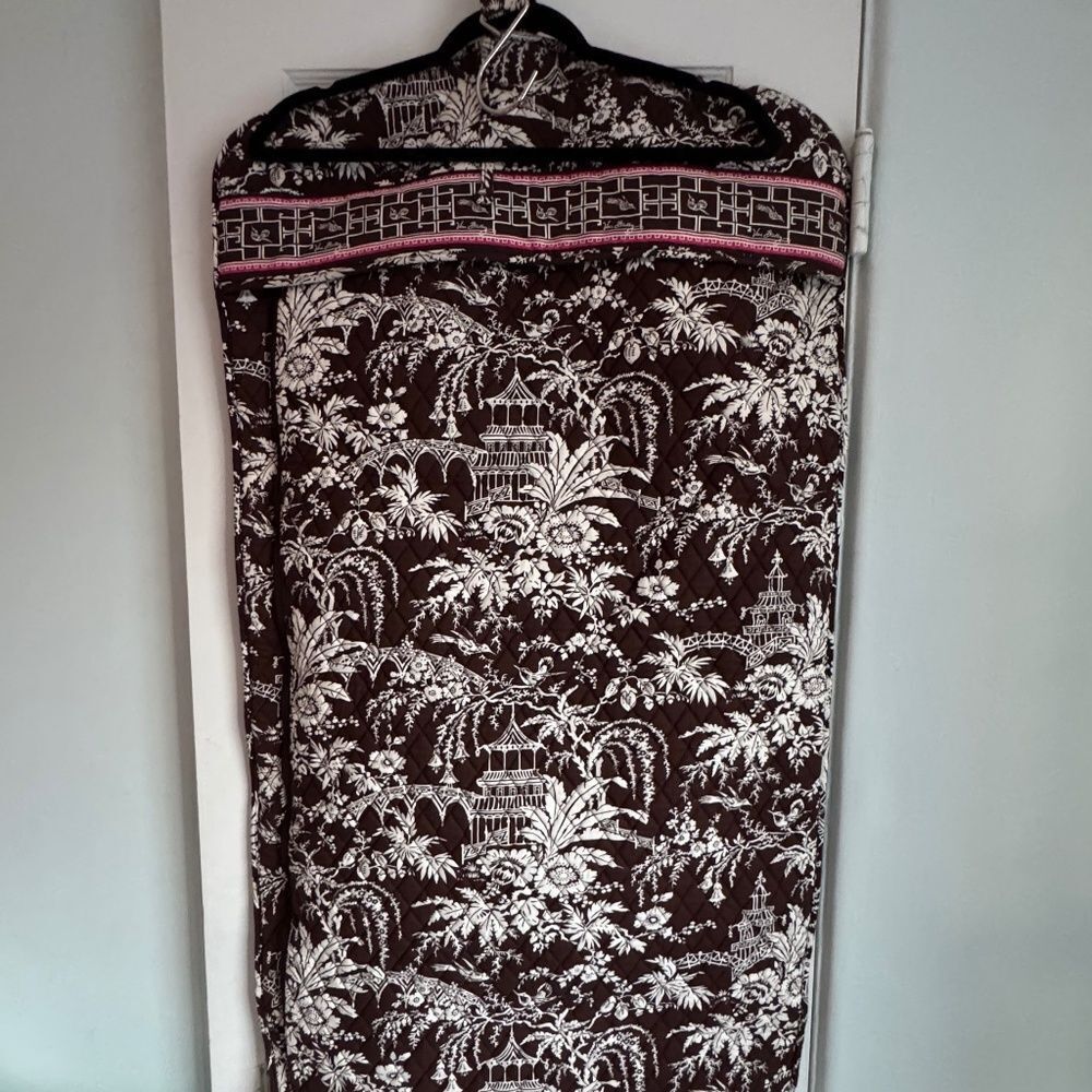 Vera Bradley Brown White Imperial Toile Garment Travel Bag Large
